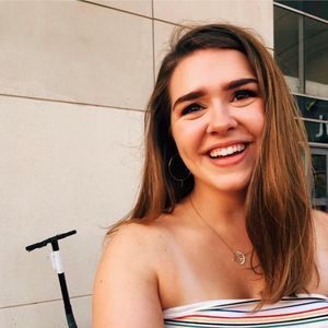 Meet your Posher, Olivia